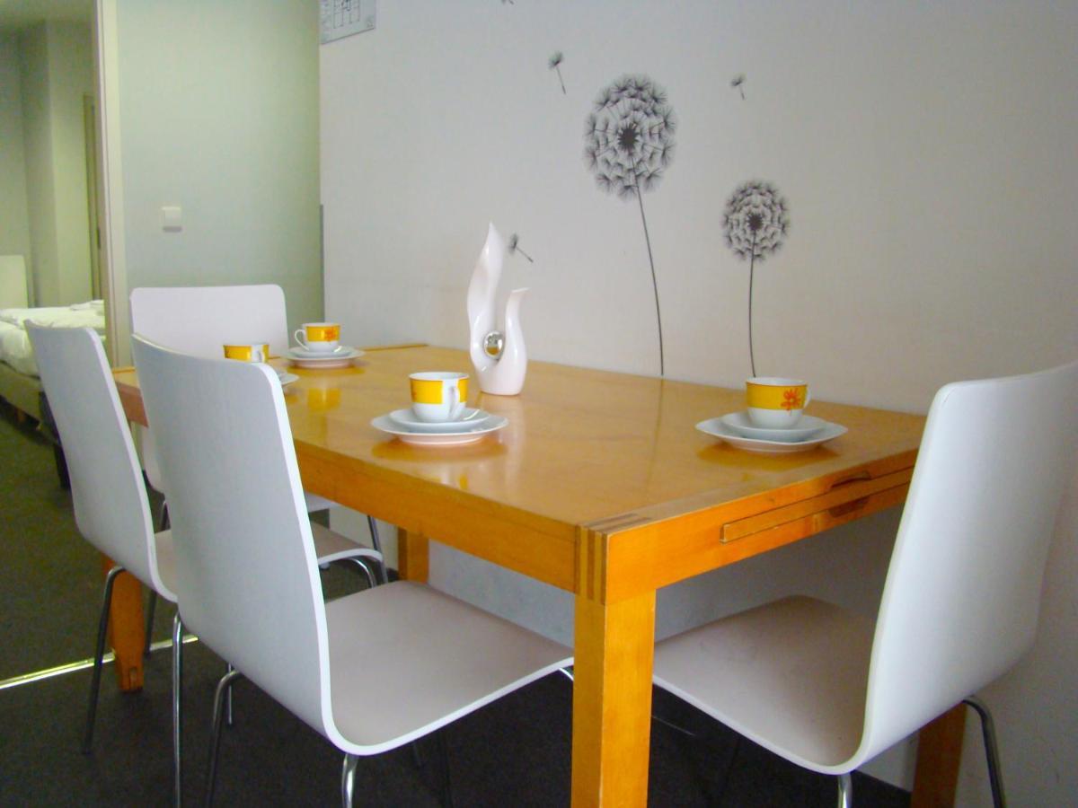 Albergue Potsdamer Platz - &