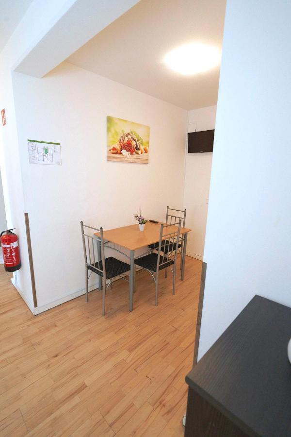 Albergue Potsdamer Platz - &