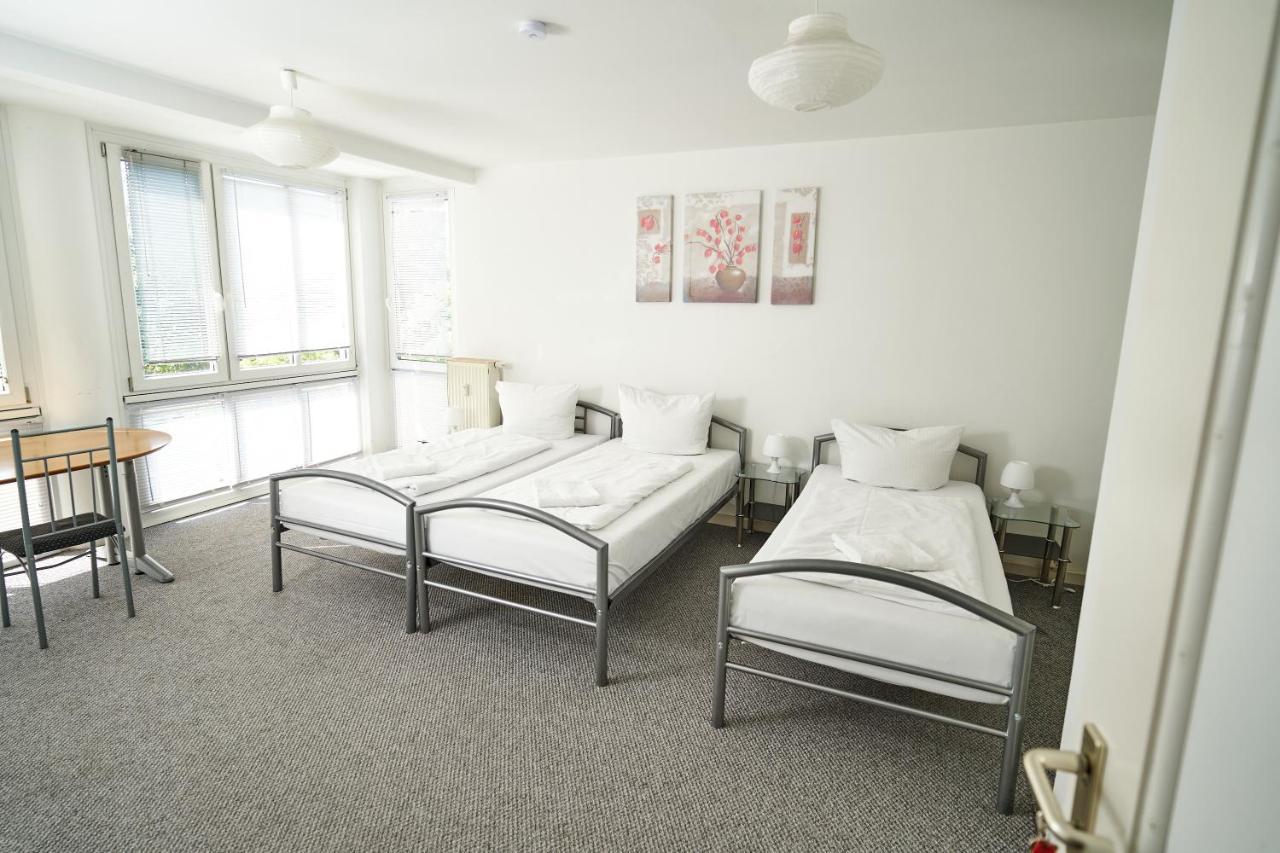 Hostel Potsdamer Platz - & *